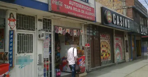 AUTOSERVICIO TAPA ROJA DE ALAMOS AUTOSERVICIO TAPA ROJA DE ALAMOS